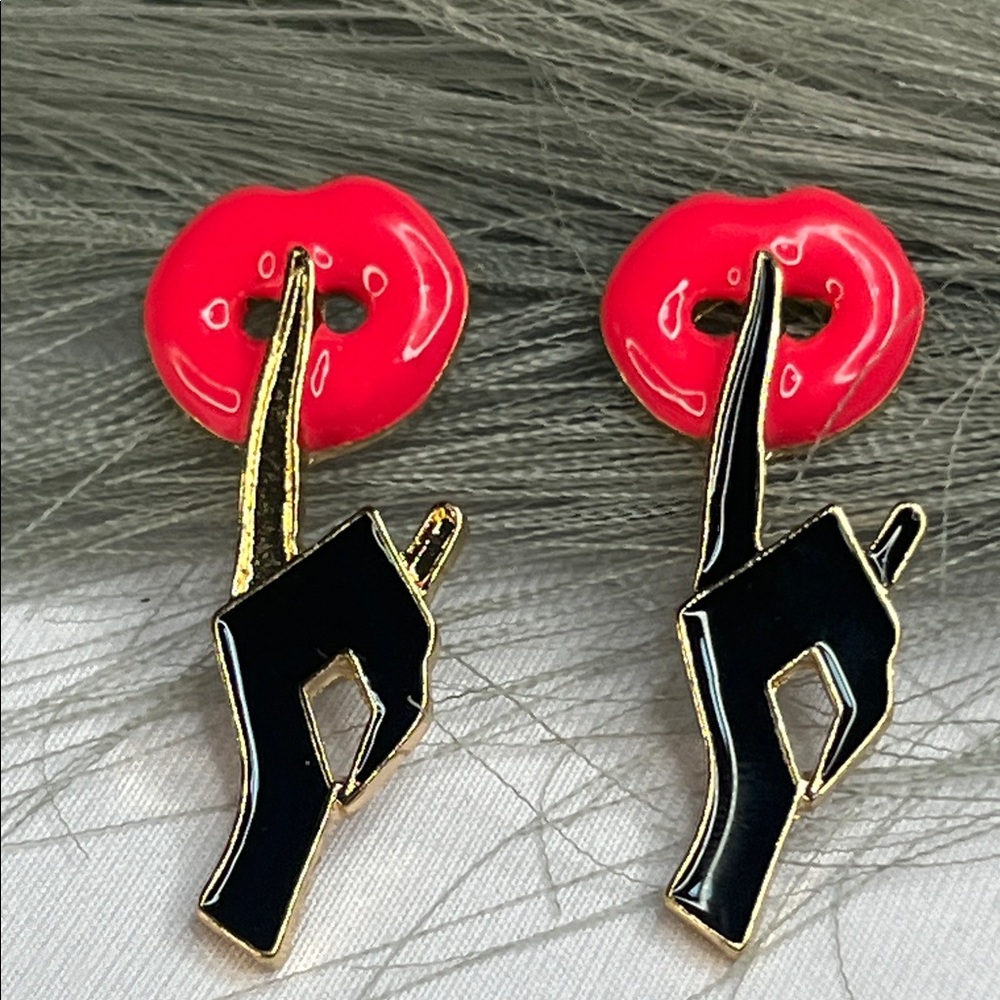 GOLD AND ENAMEL SHHHH STUD EARRINGS